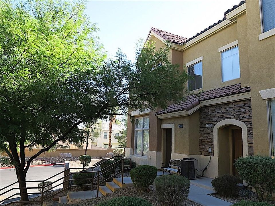 2nd image of 2740 Fountain Vista Ln