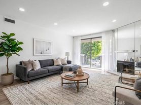 1630 S Bentley Ave, Los Angeles, CA
