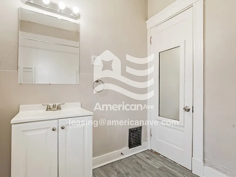 765791_011_main_bathroom_11.jpg
