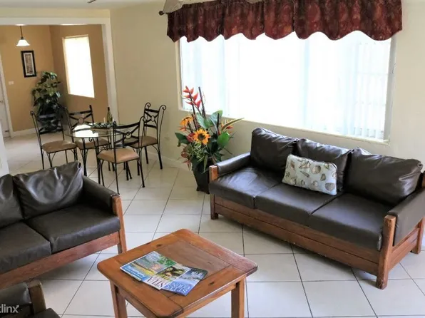 640 NE 168th St, North Miami Beach, FL 33162