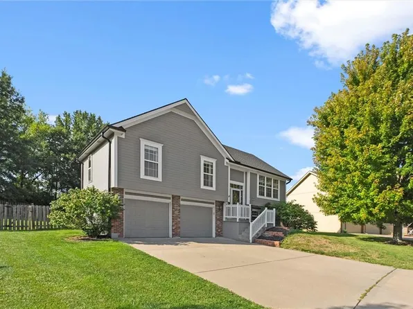 4303 NE 102nd St, Kansas City, MO 64156