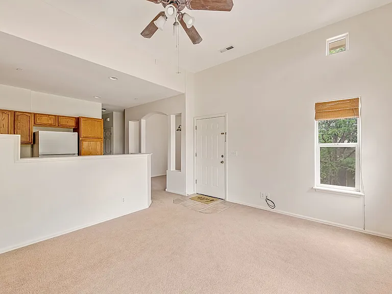 2485 Fountainhead Blvd #F-11 — Photo 7