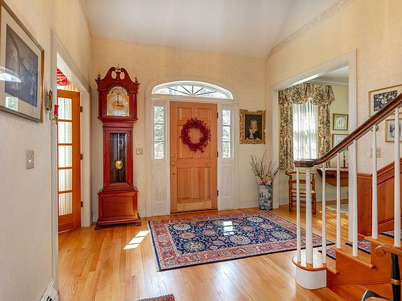 5th image of 183 Middle Bay Rd