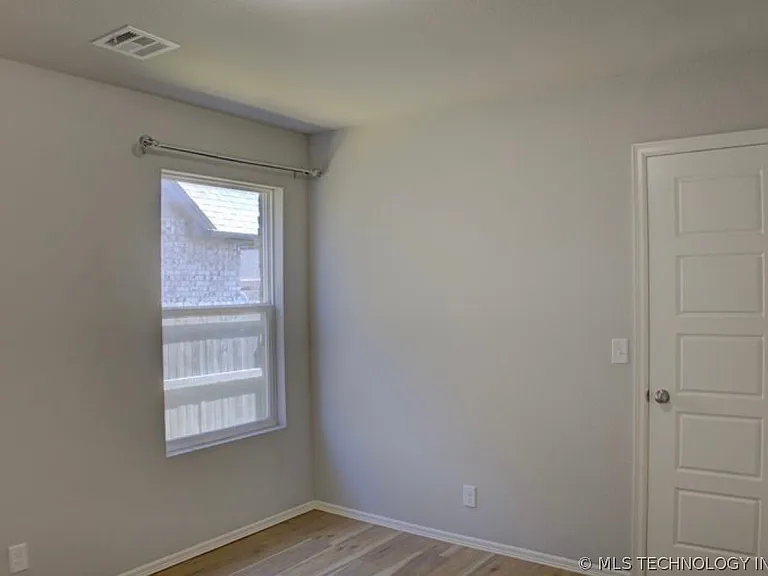 7012 S Elder Ave — Photo 26