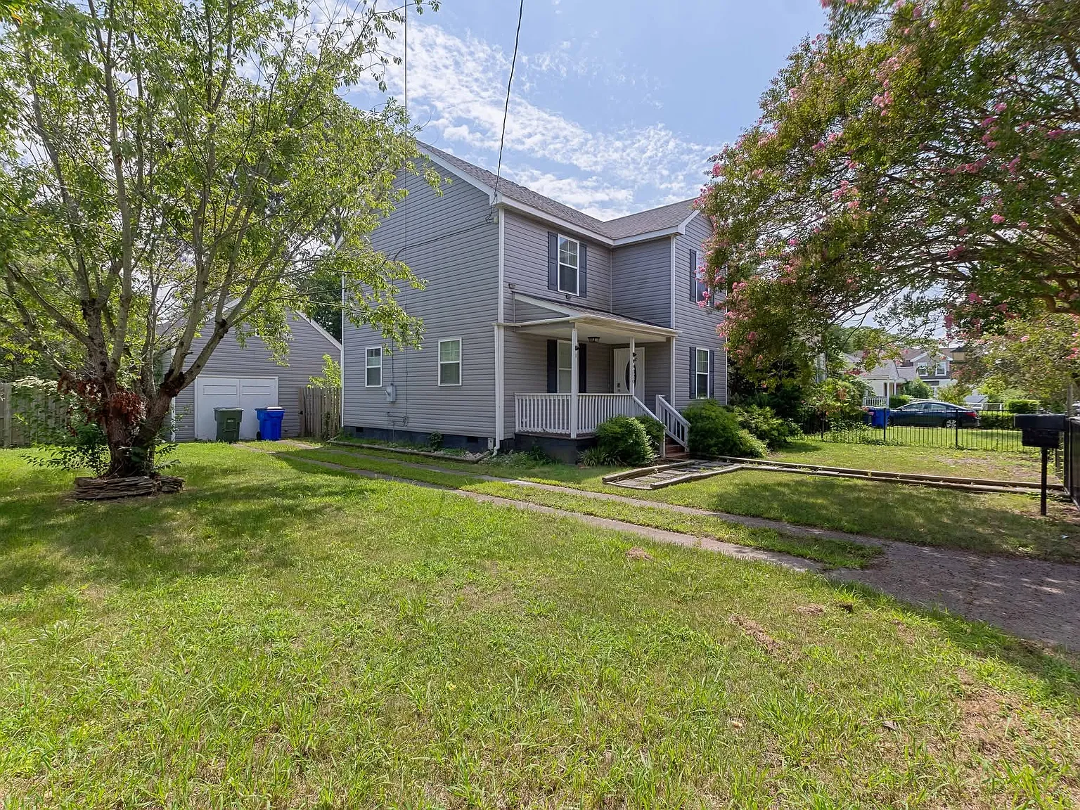 4 bed, 1885 sqft, $2,700 — Photo 2