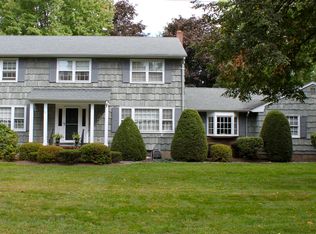 36 Country Squire Rd, Old Tappan, NJ 07675