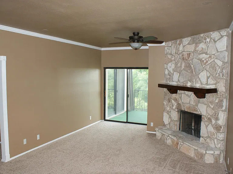 472 Seele St #8A — Photo 2