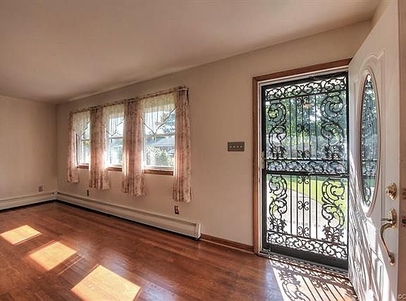 2nd image of 1010 Bland Ave