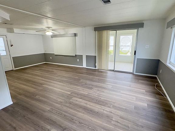 5th image of 10928 Federal Dr