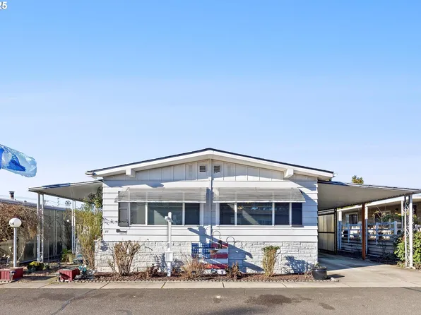 2901 E 2nd St Unit 84, Newberg, OR 97132