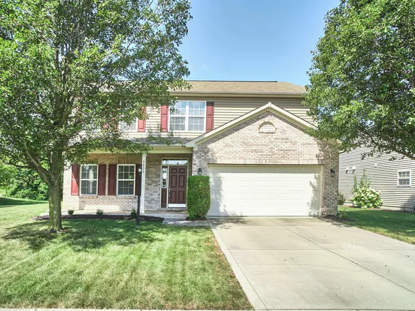 9020 N Falling Waters Dr, McCordsville, IN 46055