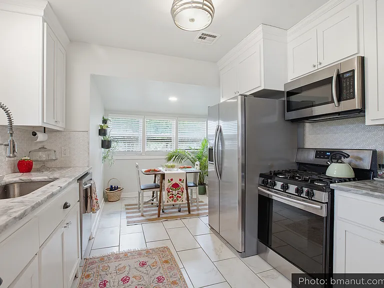 321 N Xenophon Ave — Photo 16
