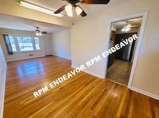 822 S Ballas Rd, Saint Louis, MO 63122