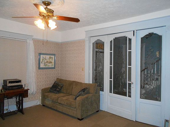 Living room west end