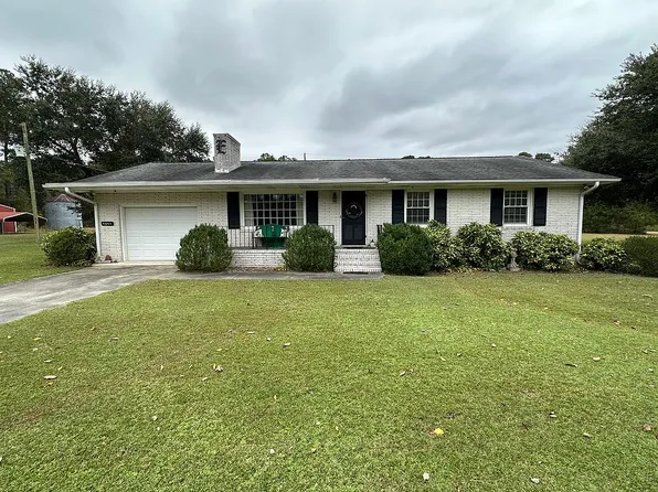 3438 State Highway 211 E, Clarkton, NC 28433