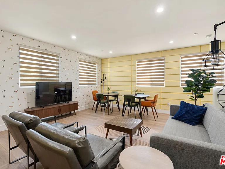 1341 N Mariposa Ave — Photo 48