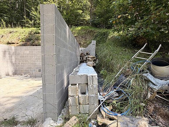 2nd image of 16.29 Ac Spring Creek Rd