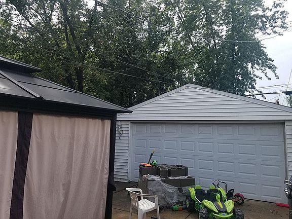 2nd image of 11677 Sussex St