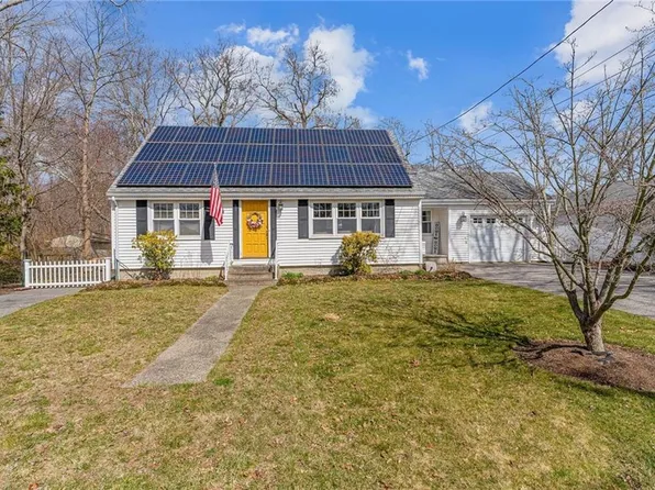 20 Kinnicutt Ave, Warren, RI 02885