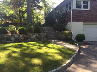 12 Swampscott Rd, Stamford, CT 06905