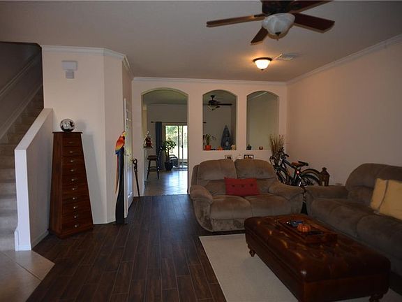 4th image of 1560 SW Hampshire Way