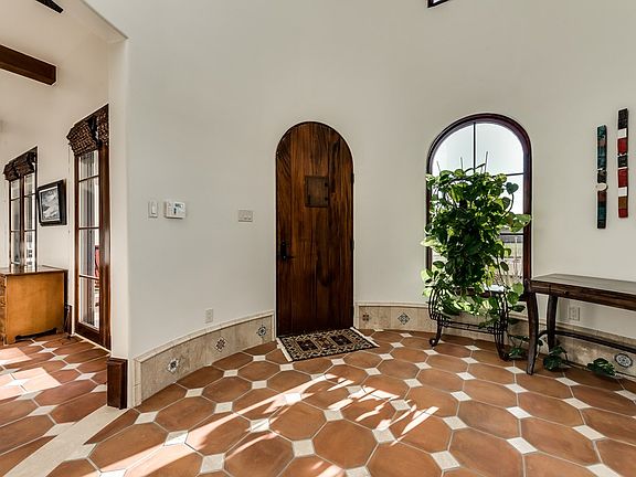 4th image of 16 Mission Santiago Dr