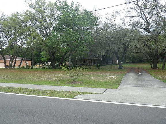 4th image of 6419 Lakeville Rd