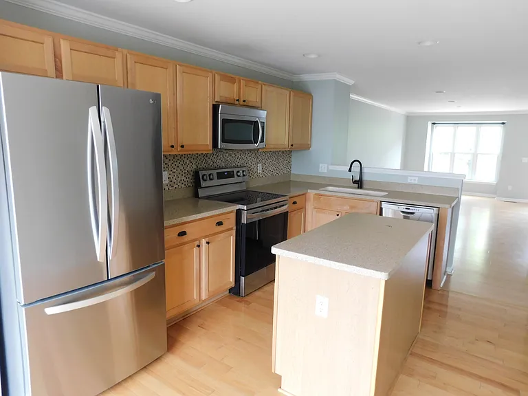 28019 Hopkins Dr #67 — Photo 3