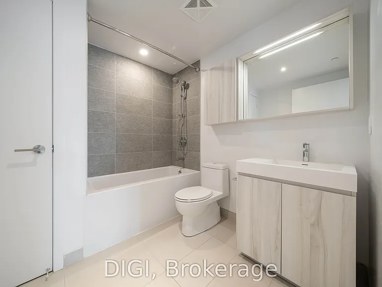 8 Gloucester St #2603 — Photo 11