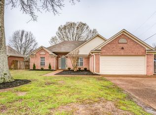 703 Cairn Creek Dr, Cordova, TN 38018