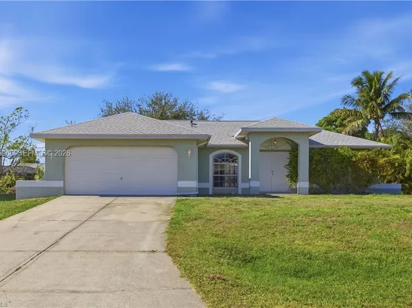 826 SE 5th Ct, Cape Coral, FL 33990