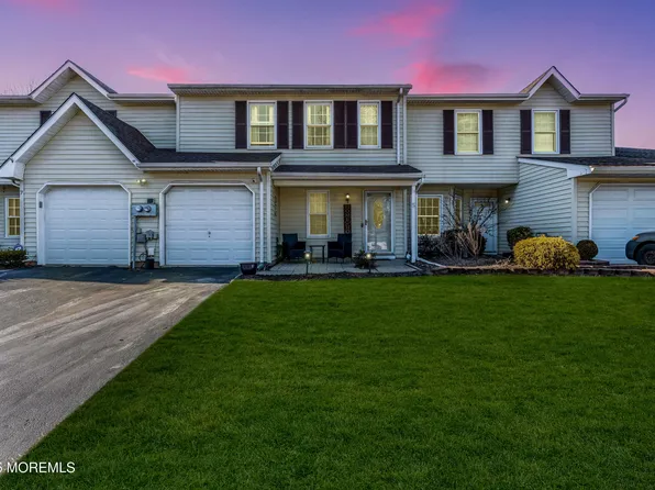 5 Breakwater Sq Square, Freehold, NJ 07728