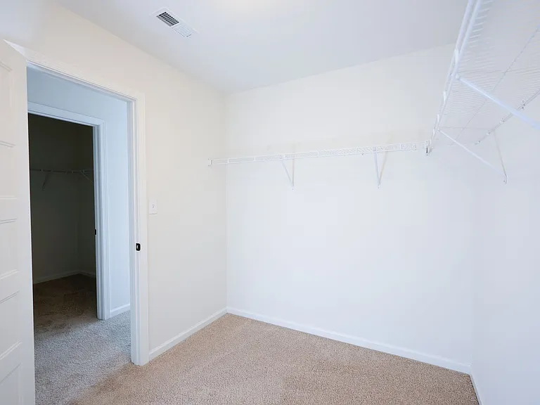 245 Hollyhock Dr — Photo 33