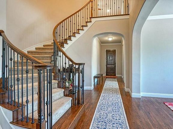 2nd image of 1165 Angel Falls Dr