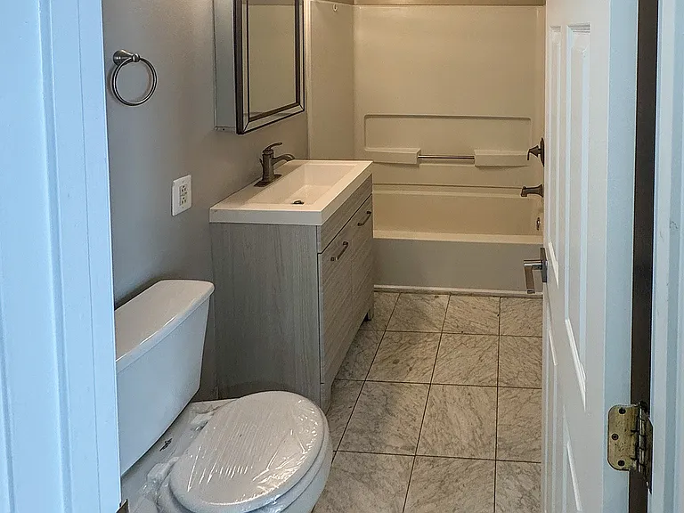 Campus Apartments — Photo 14