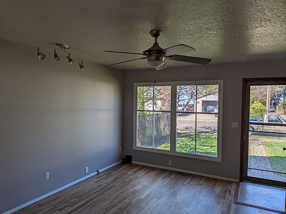 5th image of 5806 SE Mitchell St