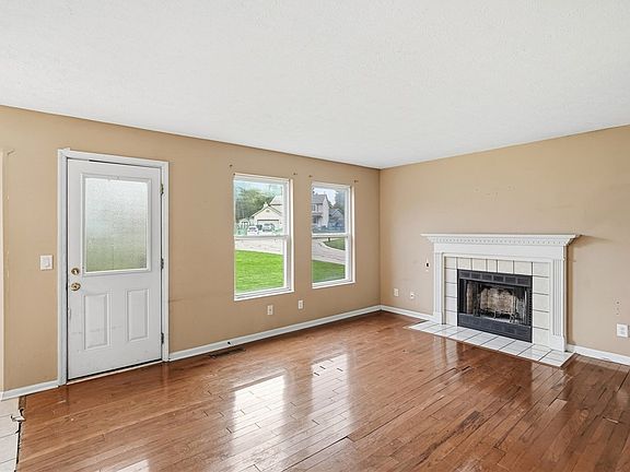 5th image of 185 Stewart Way