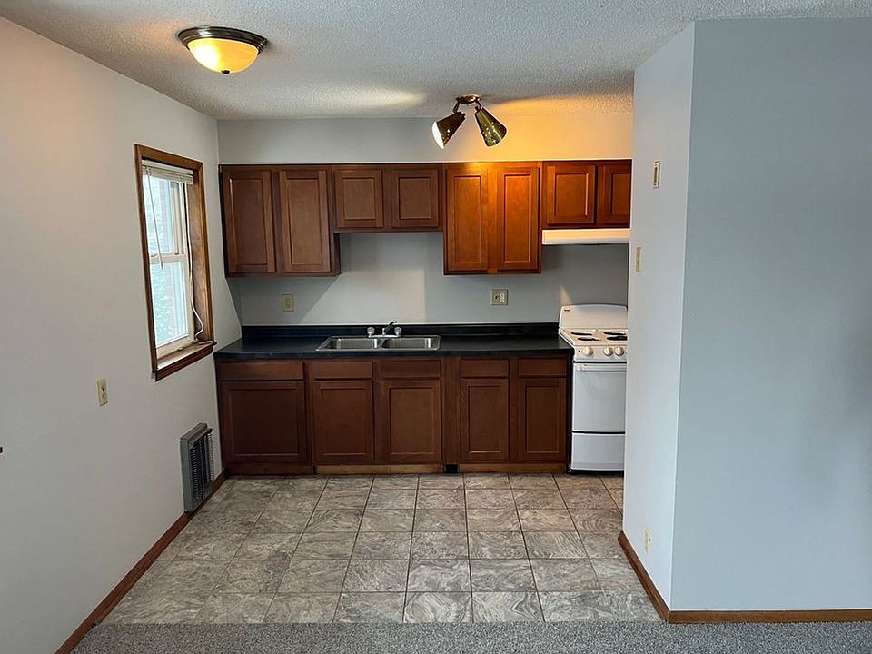 215 Birch JOOL 215 Birch St S Cambridge MN Zillow