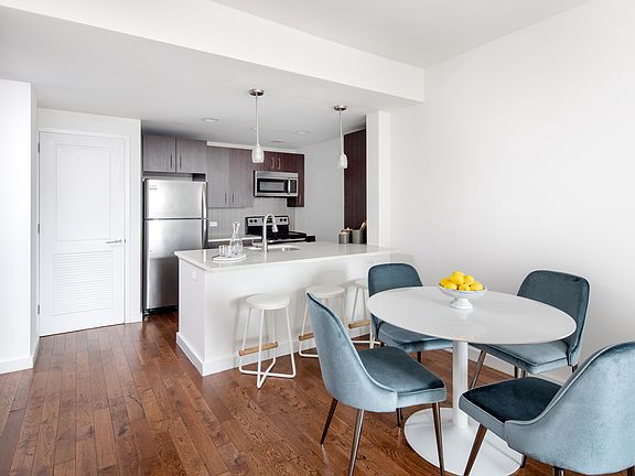 4th image of 260 W 26th St APT 2D