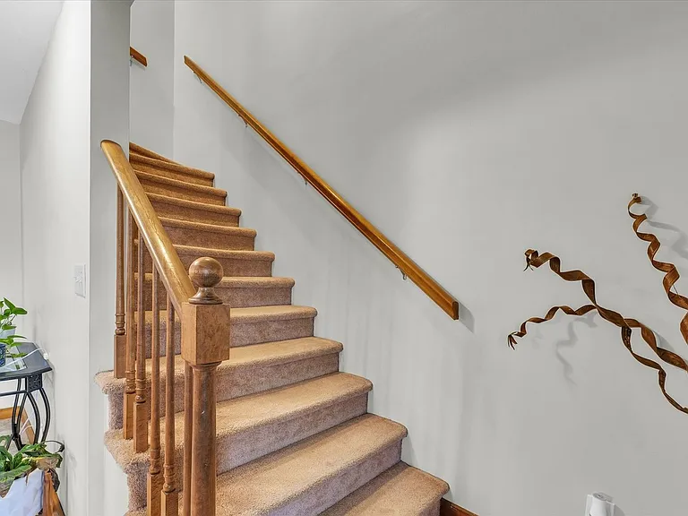 1705 Lake Shore Dr — Photo 32