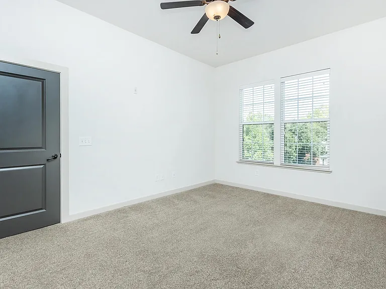 1810 Belcourt — Photo 11