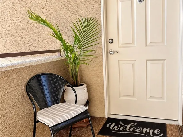8070 W Russell Rd Unit 2028, Spring Valley, NV 89113