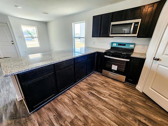 3rd image of 307 Road 5138