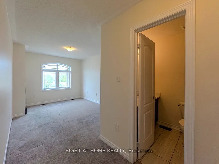 465 Mapleton Ave — Photo 5