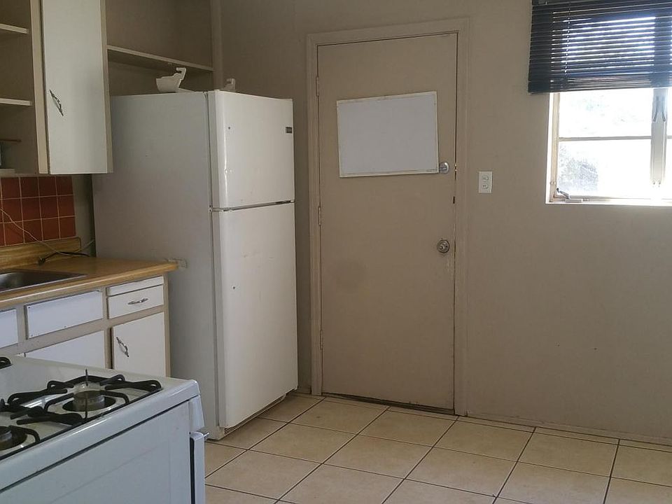 1st image of 8122 N 28th Dr