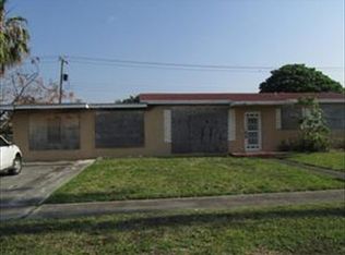 495 W 39th Pl, Hialeah, FL 33012