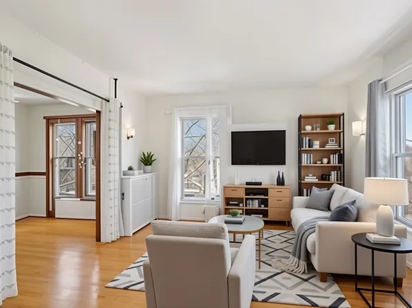 123 White St Unit 123, Belmont, MA 02478