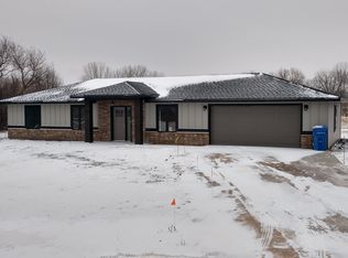 306 1st St S, Estelline, SD 57234