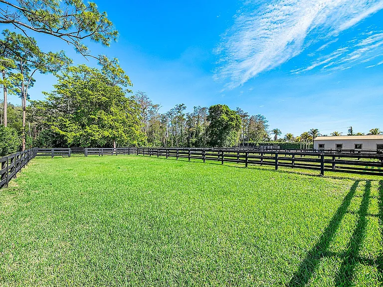 6149 Park Ln E #BARN — Photo 26