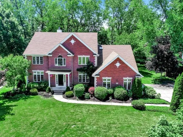 6682 Westminster Dr, East Amherst, NY 14051